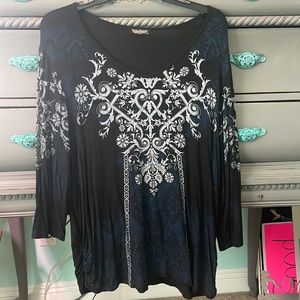 Lovely longer top! Cute pattern with bling!